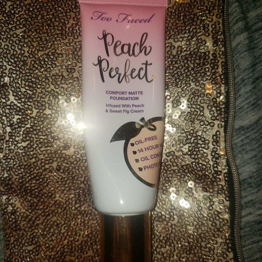 Too Faced Peach Perfect Comfort Matte Foundation